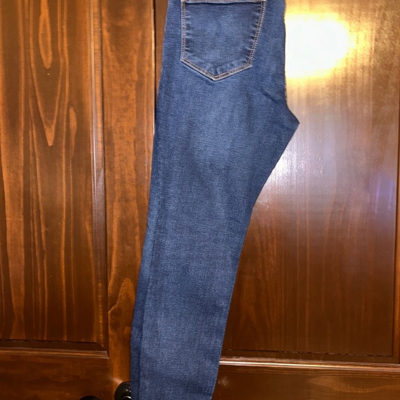 Women’s Old Navy mid-rise rockstar super skinny jeans - Picture 5 of 7